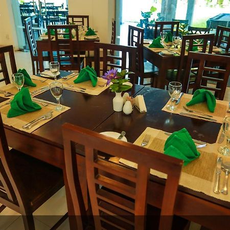 Lavendish Okrin Hotel Kataragama Exterior foto