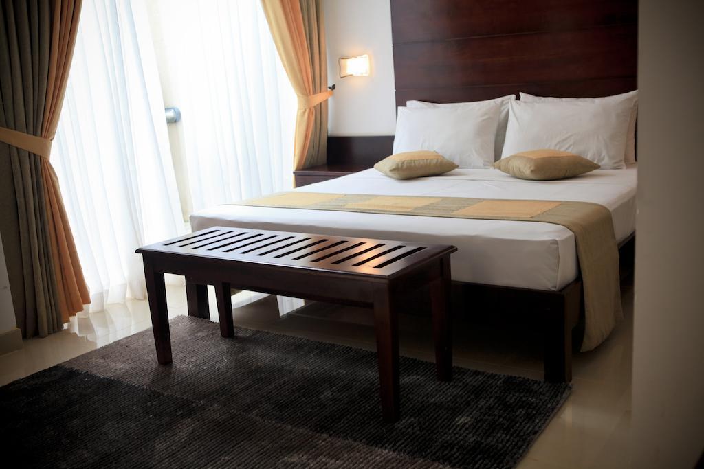 Lavendish Okrin Hotel Kataragama Zimmer foto